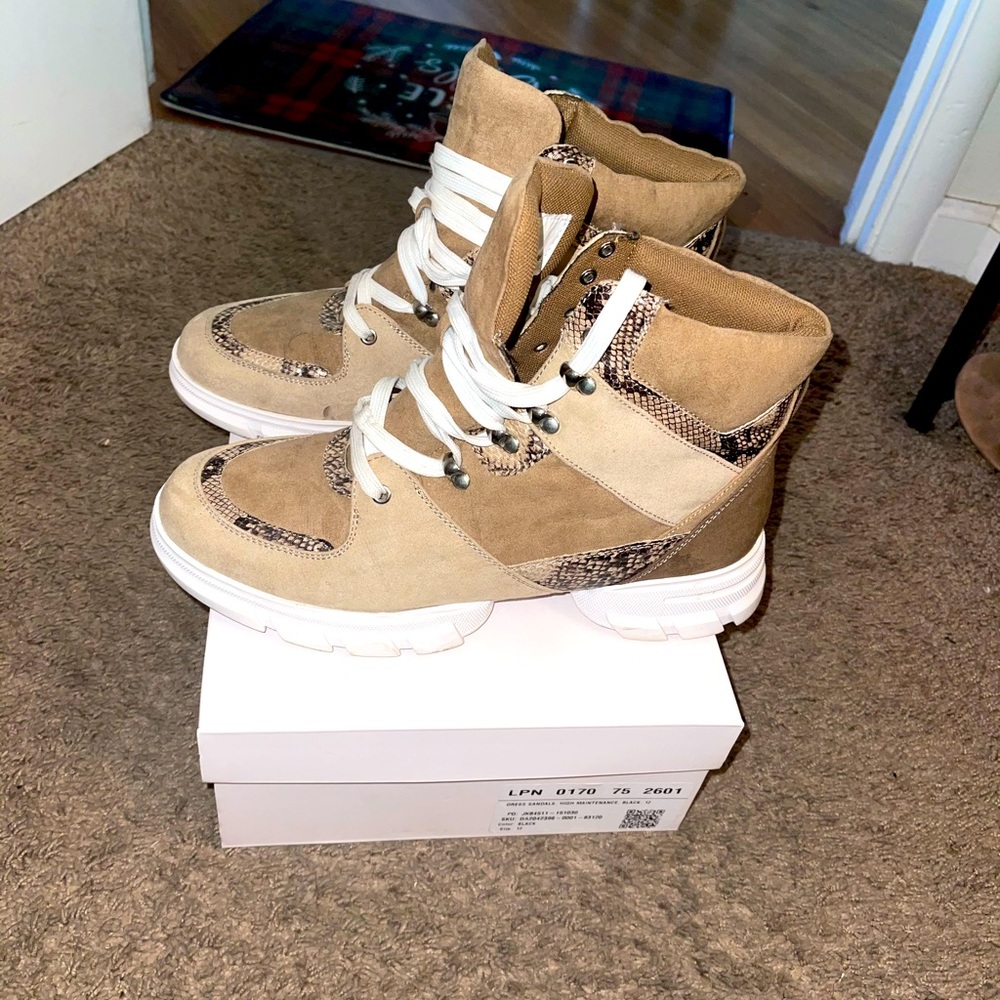 Sneakers for women and men